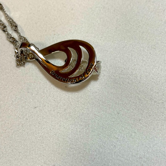 "Generations Of Love" Cultured Freshwater Pearl Necklace - Picture 8 of 11